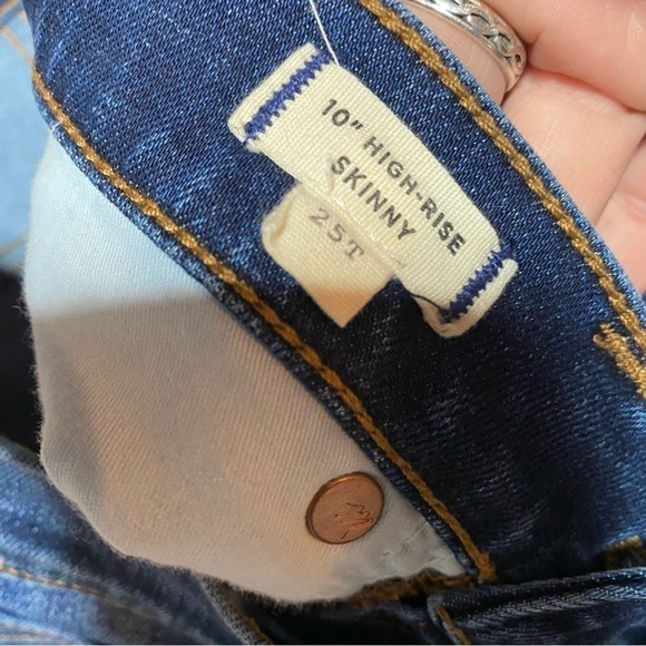 Madewell Tall 10" High-Rise Skinny Jeans in Danny Wash - Picture 6 of 7